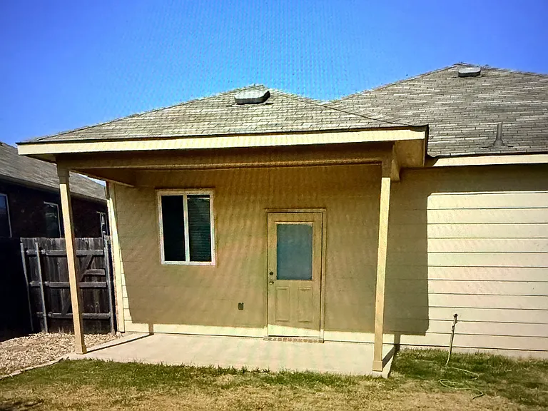 352 Martha Dr — Photo 12