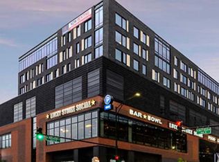 1027 W Addison St #607, Chicago, IL 60657