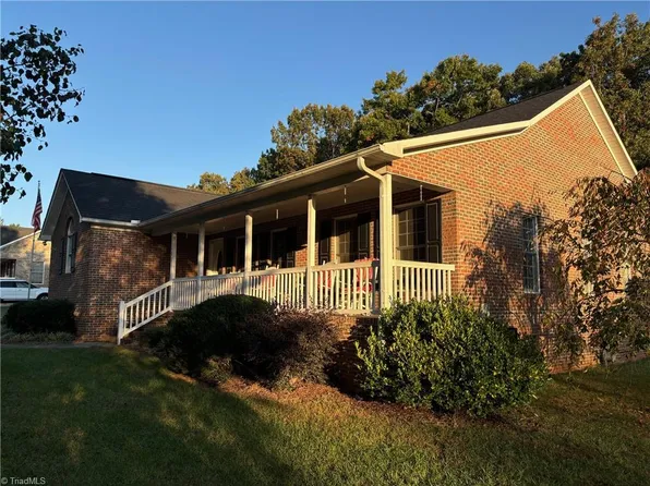 105 Victorian Ct, Randleman, NC 27317