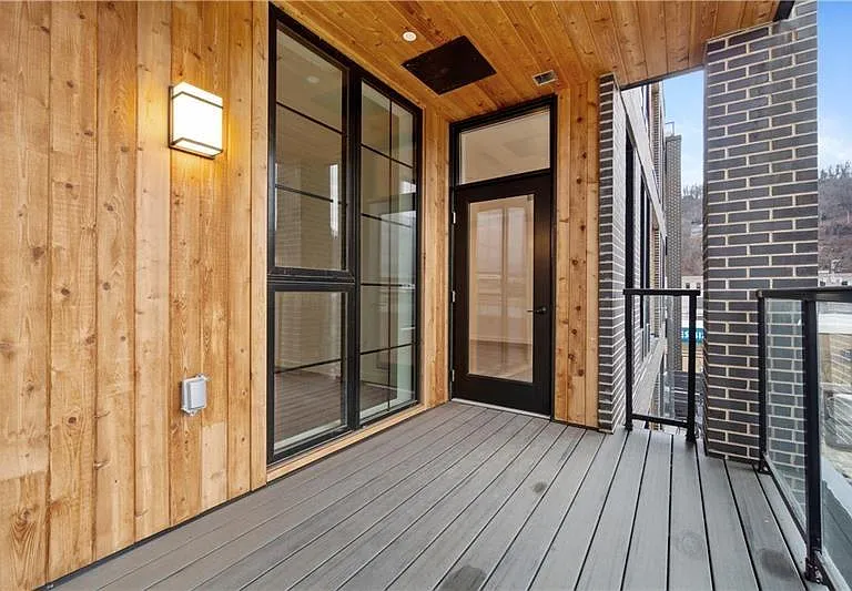 2635 Penn Ave #304 — Photo 6