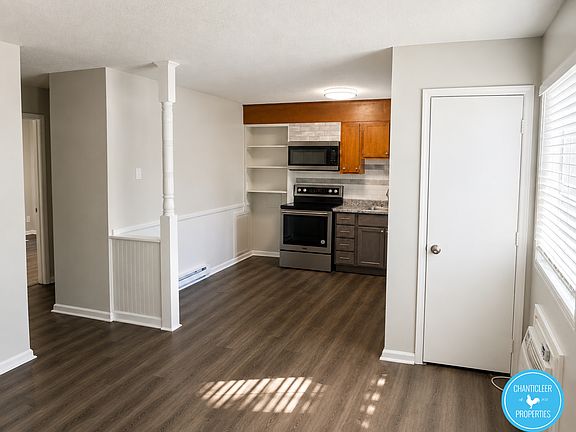 4th image of 414 Raynor St #11589525