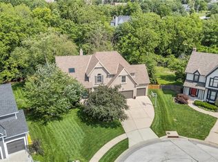 7208 Oakview St, Shawnee, KS 66216