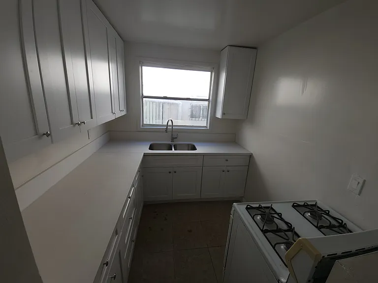 2715 San Marino St #6A — Photo 5