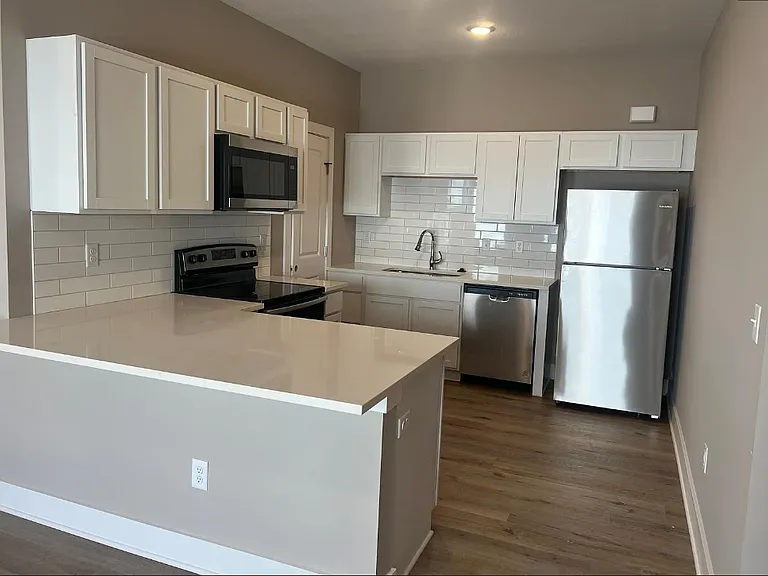 4520 N Sandplum St — Photo 2