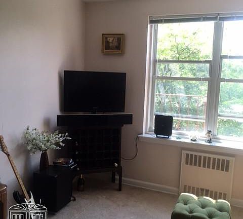 5th image of 3925 51st St APT 4G