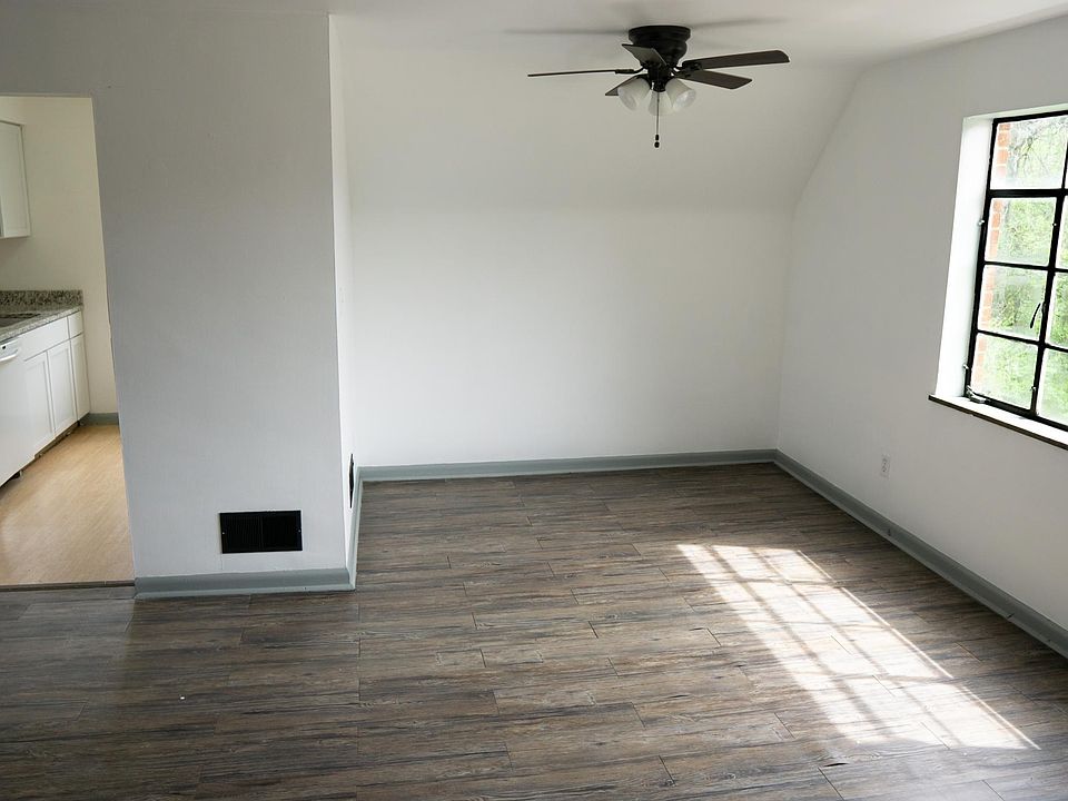 1st image of 6012 Capri Dr #2