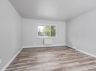 1320 Clayton Ct APT 104, Oshkosh, WI 54902