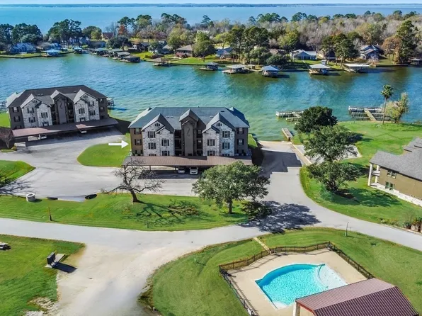 2112 Fm 3186 #C4, Onalaska, TX 77360