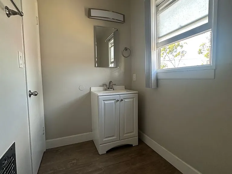 116 S Orange Ave — Photo 11