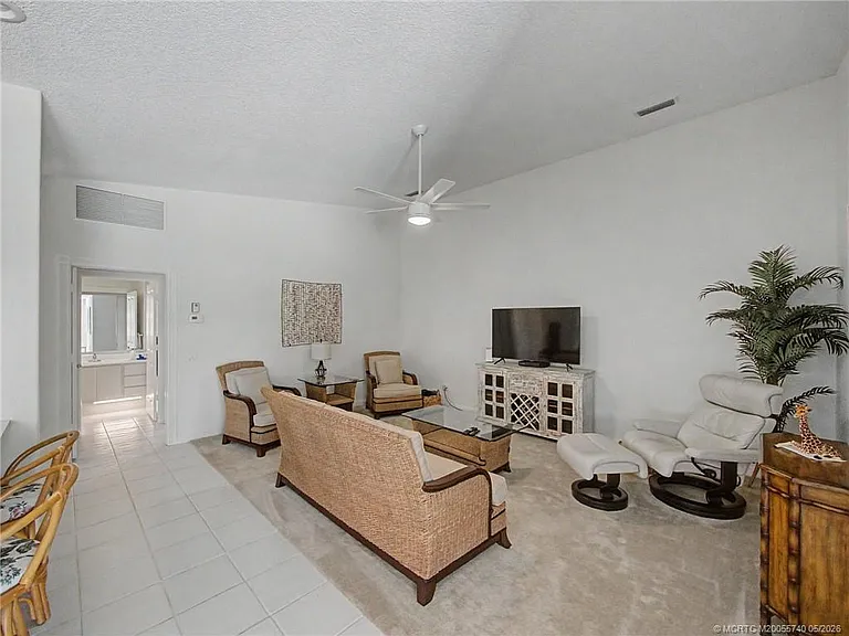 8357 SE Double Tree Dr — Photo 7