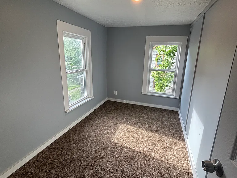 936 Ella Ct — Photo 10