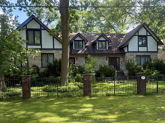 5th image of 2123 Gordon Dr