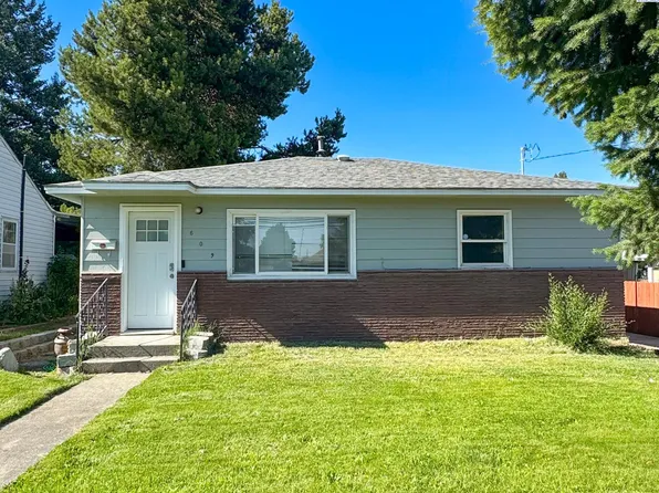 609 W 5th St, Grandview, WA 98930