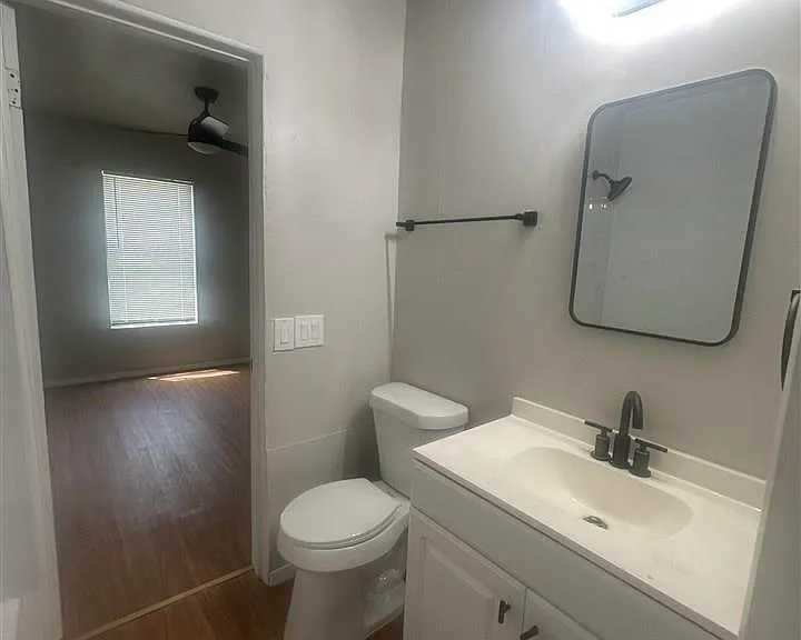 416 S Avenue B — Photo 13