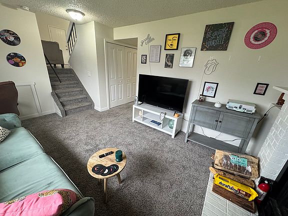 5th image of 2015 Farnsworth Dr