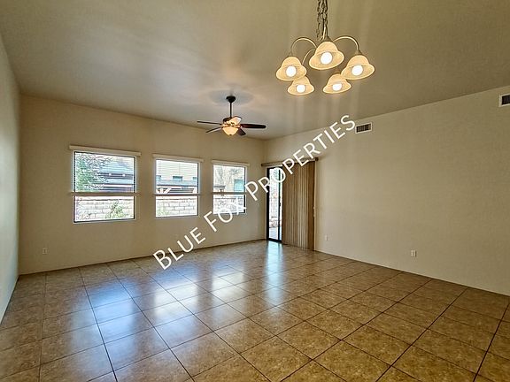 5th image of 321 E Calderwood Rd