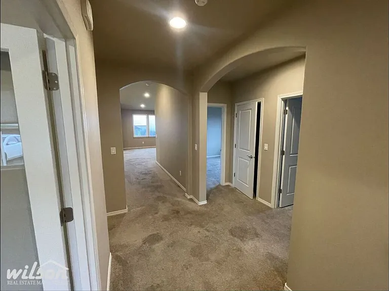 5300 Sage Way — Photo 3