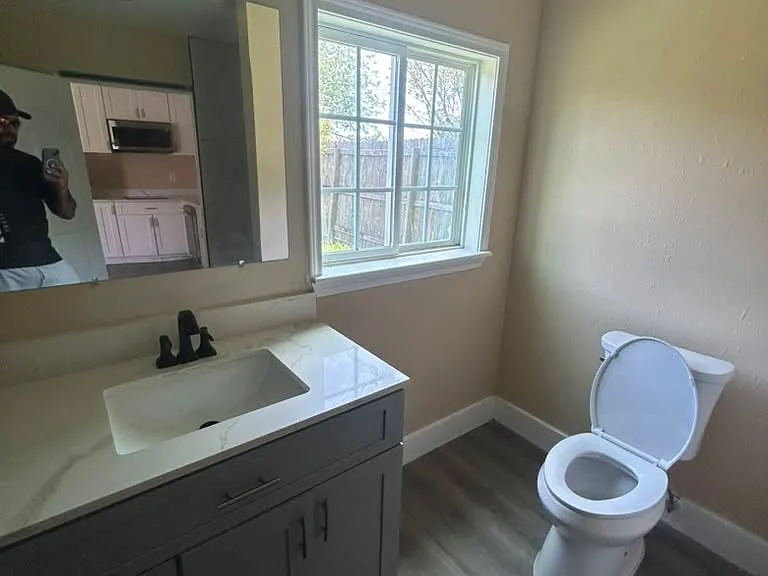 2519 Maple St — Photo 7