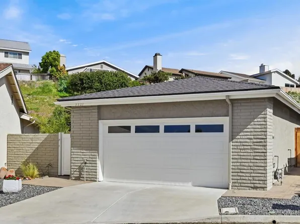 3327 Vivienda Cir, Carlsbad, CA 92009