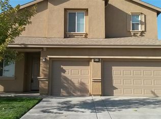 2446 Bell Port Ave, Tulare, CA