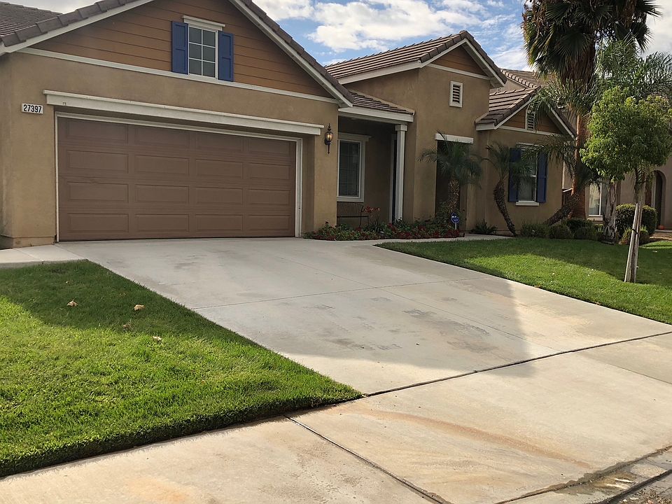 1st image of 27397 Delphinium Ave