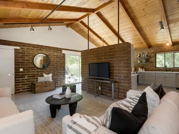 2285 Old Page Mill Rd, Los Altos Hills, CA 94304