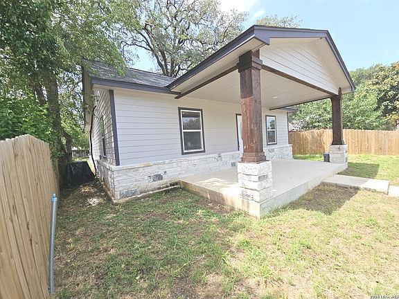 3rd image of 325 Ave B