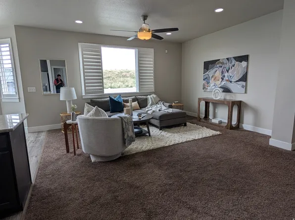 5377 W Iron King Dr, Herriman, UT 84096