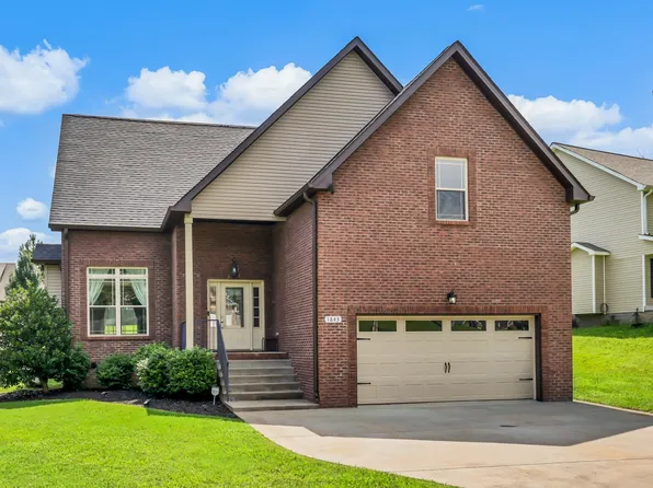 1843 Deerstand Dr, Clarksville, TN 37042