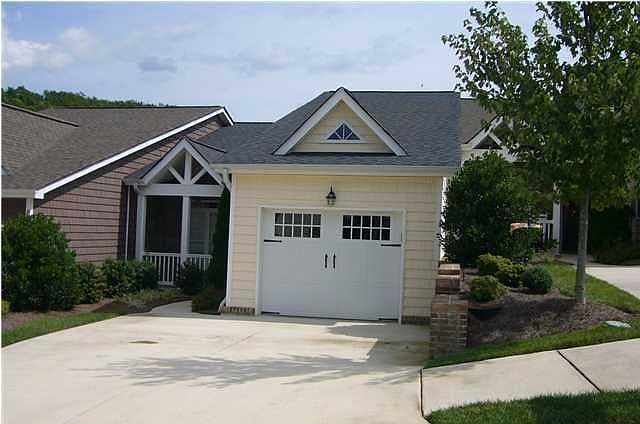 93 hillhouse front.jpg