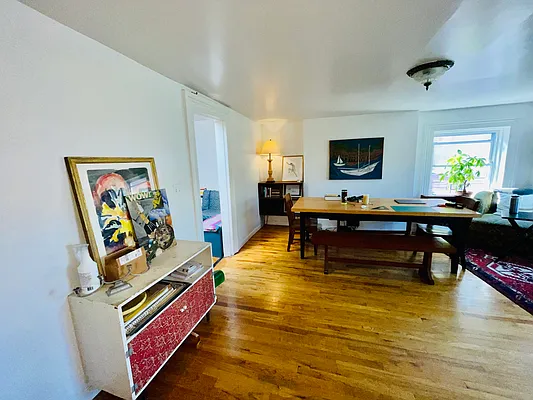 Rented by Fifth & Forever LLC | media 39