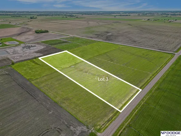 3 Rainwood Rd #276, Valley, NE 68064