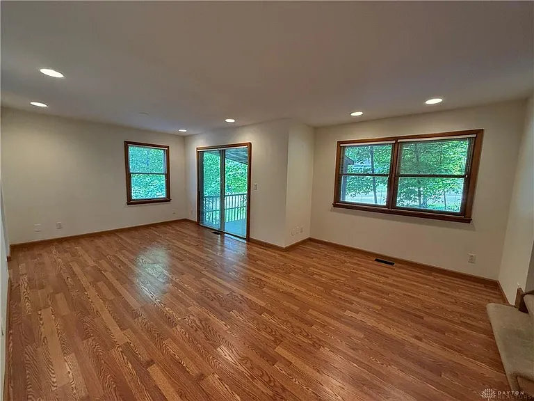 2162 Willowgrove Ave — Photo 5