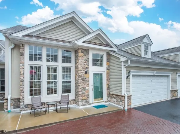 38 Quarry Dr, Woodland Park, NJ 07424