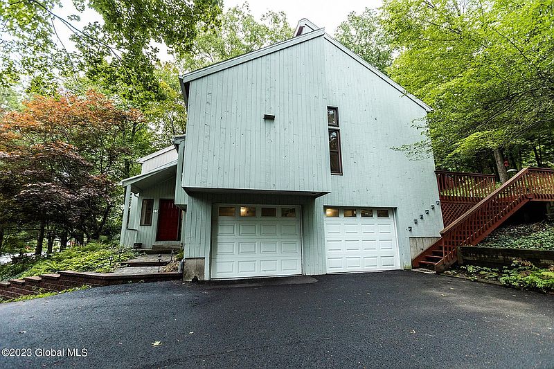 3rd image of 12 Ashford Lane