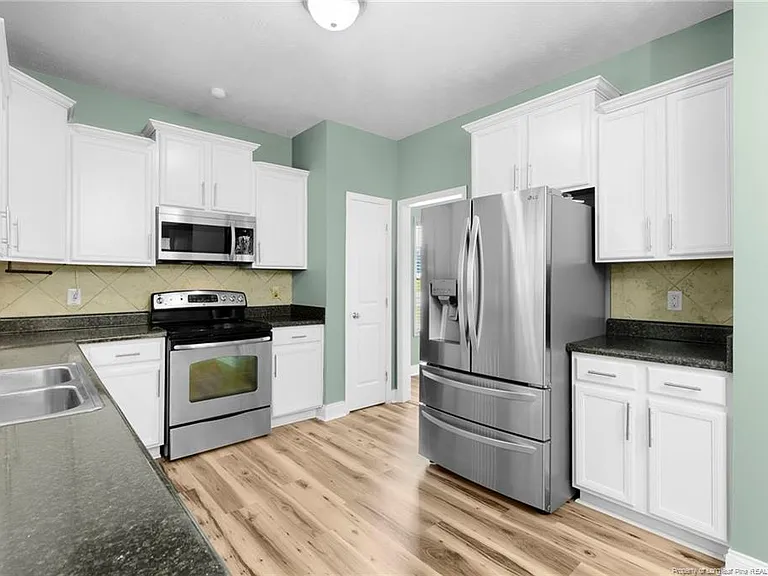 1621 Ellie Ave — Photo 11
