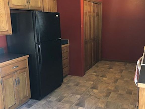2nd image of 10 Concord Cir