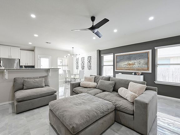 3rd image of 249 Noddy Rd