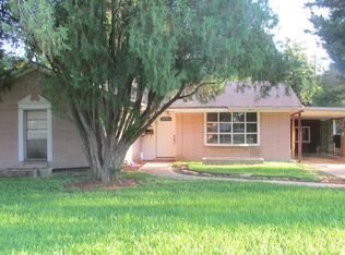 102 Talisman St, Lake Jackson, TX 77566