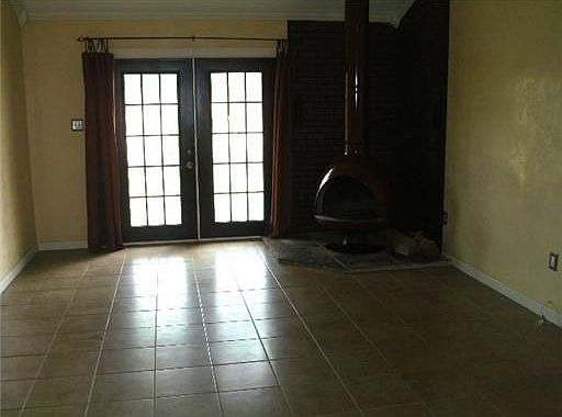 5th image of 2907 Louisiana Ave