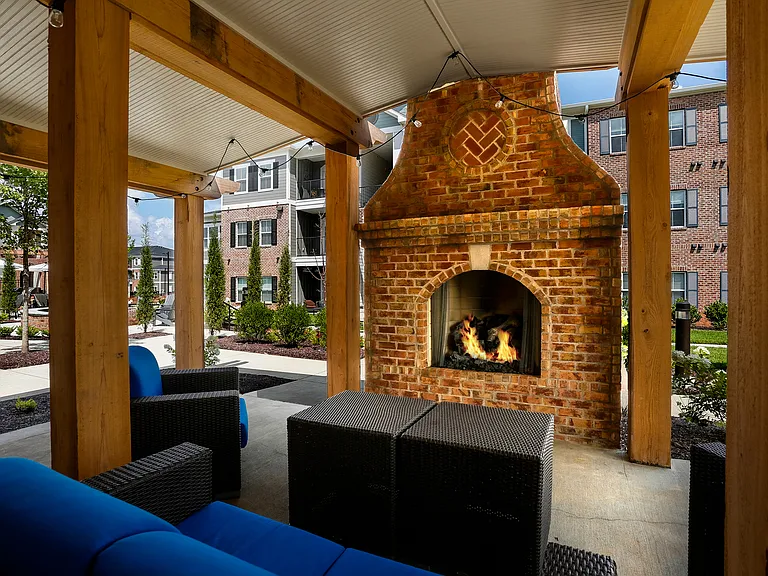 Annandale Apartment Homes — Photo 33