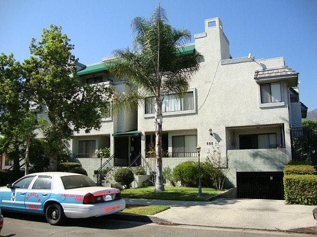 1st image of 555 W Dryden St