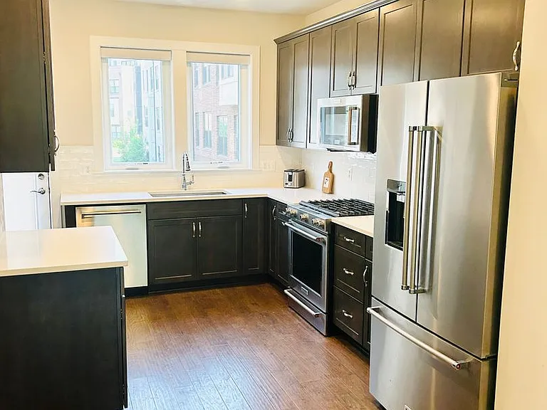 913 King Farm Blvd — Photo 5