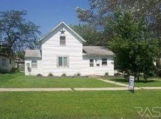 624 9th St, Sibley, IA 51249