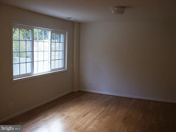 4th image of 1649A N Van Dorn St
