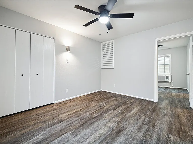 2202 Park Street — Photo 4