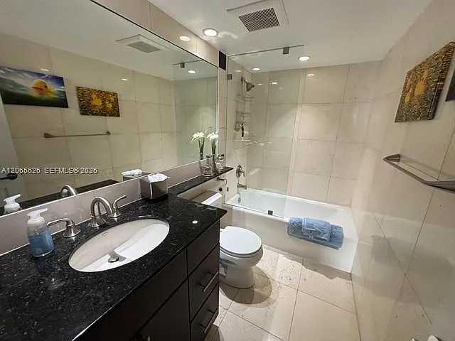 2843 S Bayshore Dr #P4-F — Photo 20