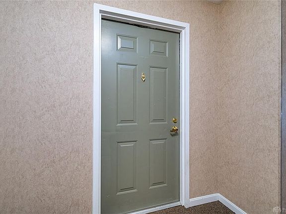 3rd image of 3083 Cumberland Ln APT 104