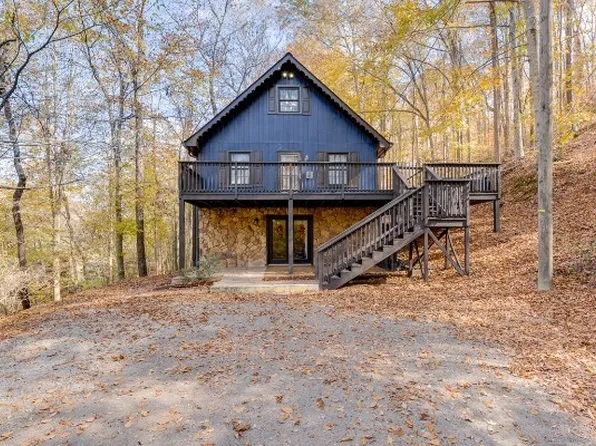 1061 Green Valley Dr, Ashland City, TN 37015