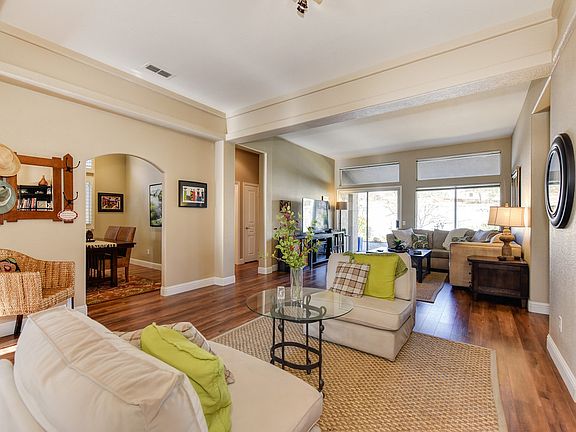 4th image of 700 Diamond Glen Cir